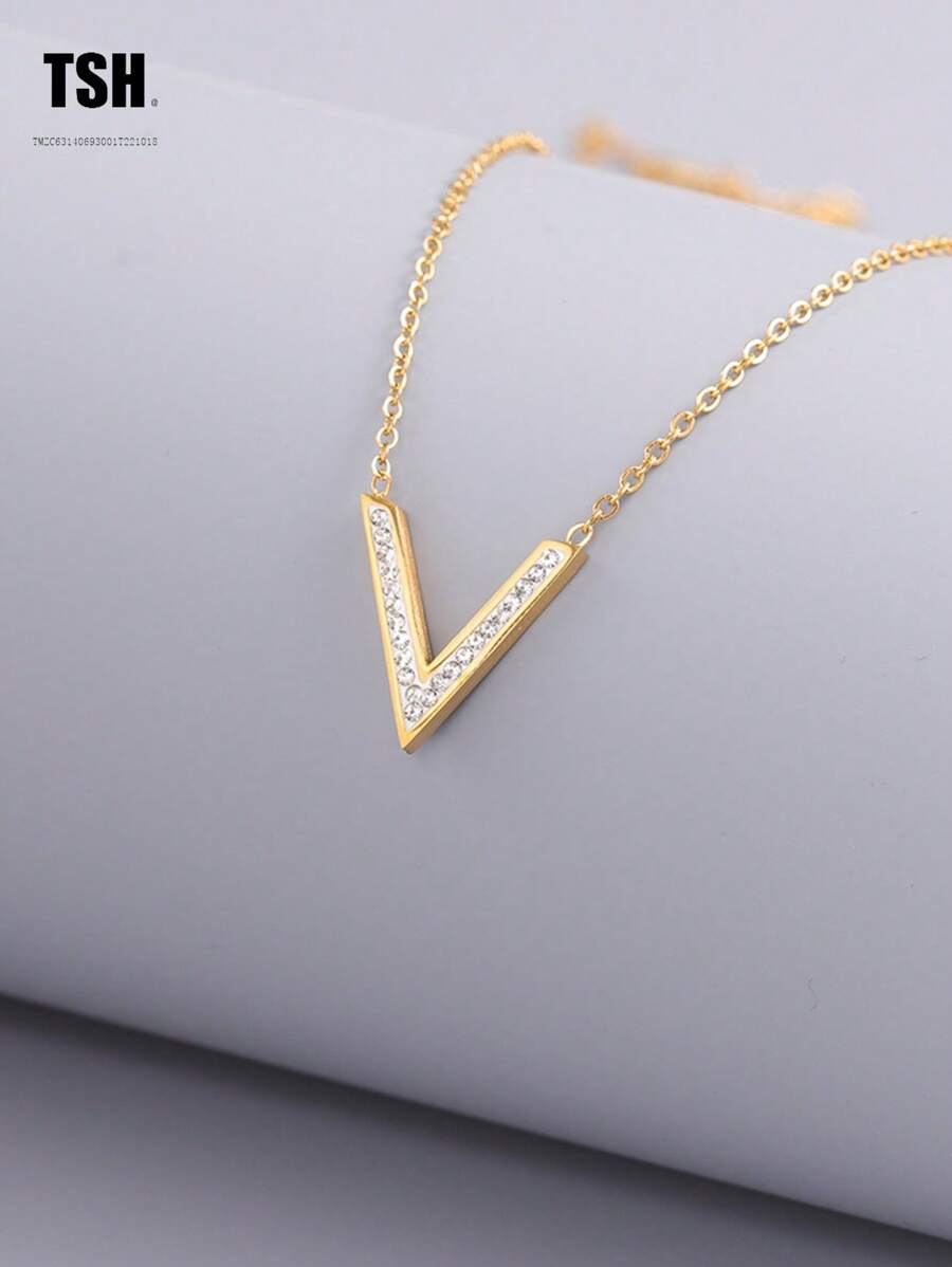 1pc Titanium Steel Minimalist Small V Letter Pendant Necklace, Delicate Clavicle Chain, Luxury Tiny Jewelry Gift