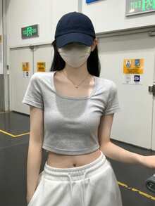 女士短款法式方领短袖T恤，夏季美式性感风格，灰色休闲款 - 灰色 - 查看 6