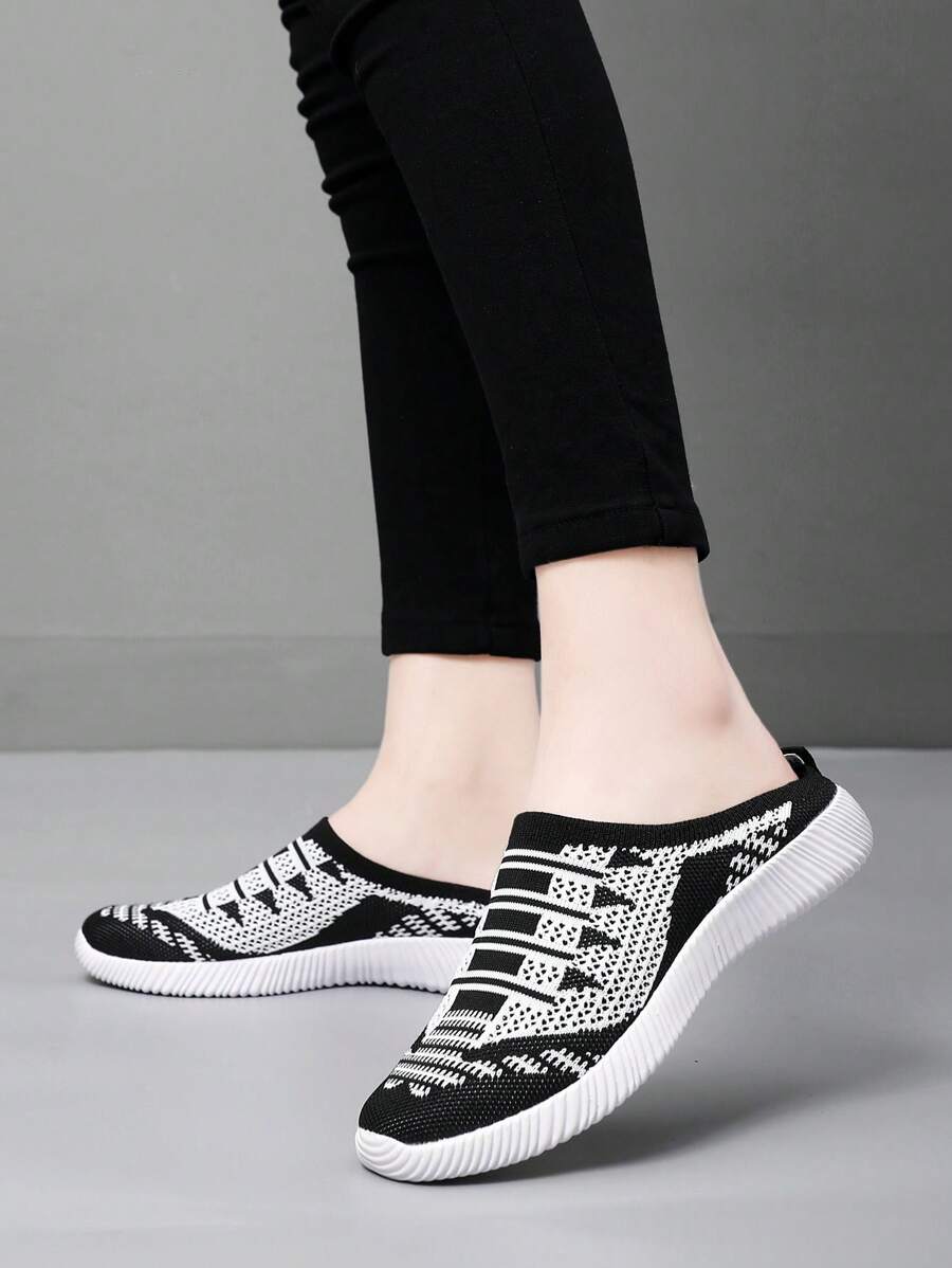 1 Đôi giày thể thao lười đan Totem đen trắng cho nữ, nhẹ, chống trượt, thoáng khí, thích hợp cho đi bộ ngoài trời, trong nhà và thể thao - Đen và trắng - Xem 1