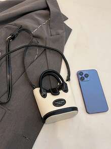 1 件新款可爱女孩迷你 PU 材质独特设计斜挎包，配有可更换肩带，手提斜挎包轻巧便携，适合日常使用、购物、聚会、斋月礼物