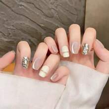 10 件装手工方形短指甲套装，粉色亮面，带闪光和猫眼装饰，含粘合片，按压式指甲