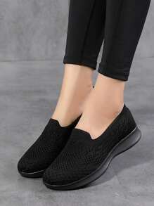 Breathable Mesh Casual Flat Slip-On Shoes, Women's Versatile Comfortable Plain Sneakers, Suitable For Sports, Daily Wear, Walking, Work, Large Size - Black - View 3