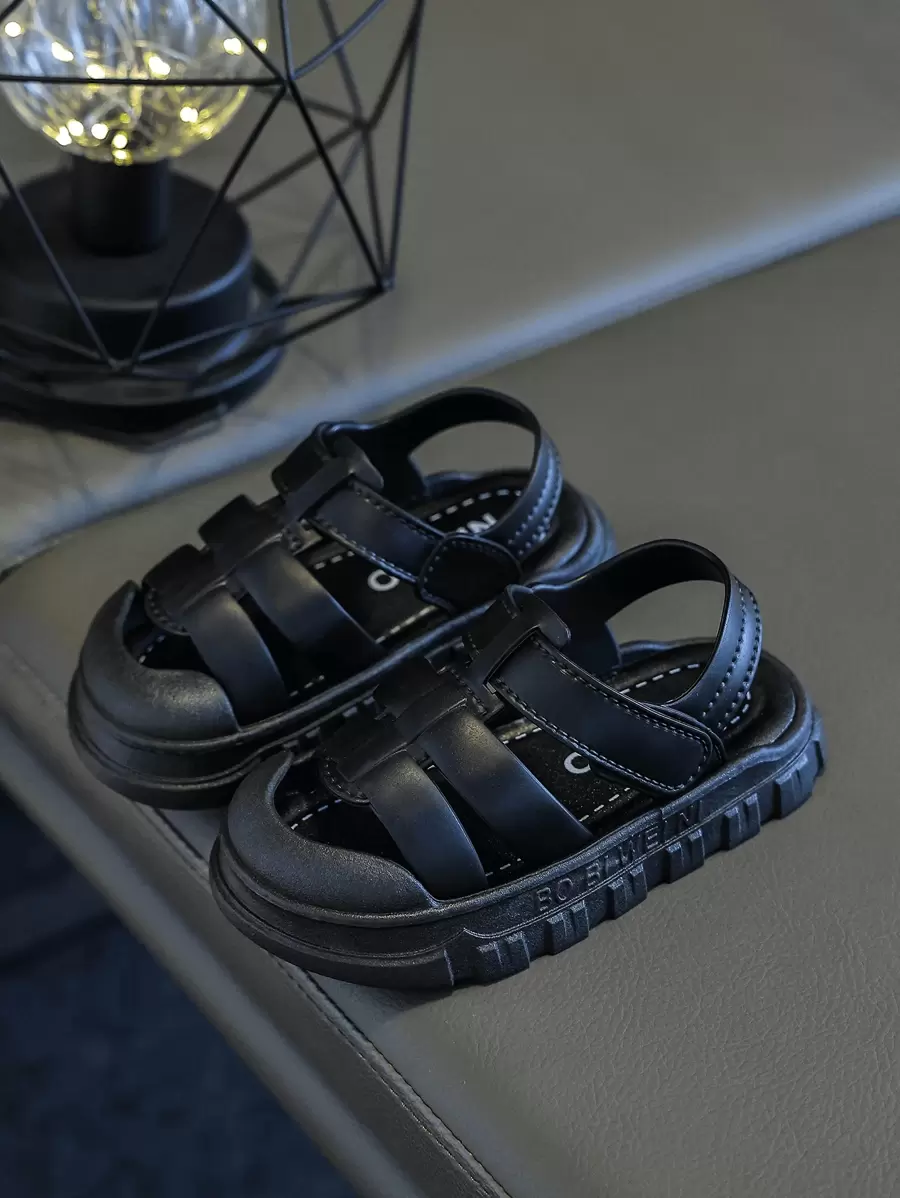 2025 儿童平底凉鞋，新款时尚男童沙滩鞋，软底幼儿夏季鞋 - 黑色 - 查看 1