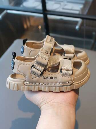 全新轻便防滑软底防踢幼儿鞋，百搭男童女童夏季沙滩运动凉鞋