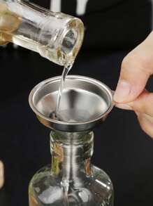 1pc Small Funnels, Stainless Steel Mini Metal Food Funnel, Long Handle Funnel, Perfume Packaging Funnel, Metal Oil Liquid Funnels, Stainless Steel Kitchen Funnel ,With Handle Cooking Funnel, Oil Funnel, Kitchen Funnel, Kitchen Gadgets, It Can Transfer Canned Edible Oil, Juice, Essential Oil, Beans, Salt, Soy Sauce, Red Wine And More,