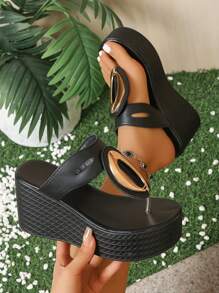 女士时尚金属扣露趾厚底拖鞋，舒适厚底高跟一脚蹬凉鞋，适合搭配连衣裙和裤子，休闲度假装 - 黑色 - 查看 1