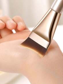 1 pieza Brocha de maquillaje base extra fina y sin descascarillado, de forma de luna creciente plana y afilada para un maquillaje de base perfecto, brocha para correctores