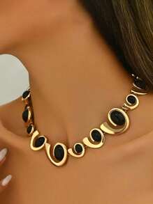 1pc Elegant Geometric Spiral Shell Design Women Necklace, Boho Style Zinc Alloy Black Oval Resin Inlaid Mix&Match Pendant Clavicle Chain, Suitable For Everyday And Party Wear - Golden - View 1