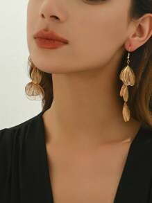 1 Pair Vintage French Style Hollow Fish Tail Dangle Earrings, Suitable For Women Daily, Party, Shopping Outfit