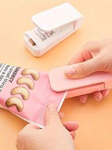 1pc Portable Mini Heat Sealer, Food Plastic Bag Sealing Machine, Handheld Home Small Thermal Sealing Device (Batteries Not Included. Need To Be Purchased Separately).