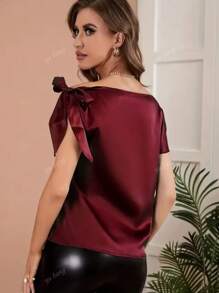 Camicetta elegante a maniche corte in tinta unita, con spalla in pendenza e laccio laterale, per primavera ed estate, abbigliamento da donna