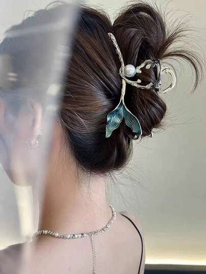 1pc Women's Blue Metallic Hair Claw Barrette With Faux Pearl, Elegant Hair Clip For Bun, Mermaid Princess Style Hair Clips Hair Jaw Clip Hair Clamps Hair Clutch Hair Catcher Clip, Claw Clip Fall Winter Hair Accessories For Women For Vacation Outfits Woman