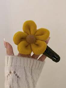 1pc Plus Size Knitted Flower Alligator Hair Clip, Cute Plush Hairclip, Fashion Hair Accessory, Daily Small Gift