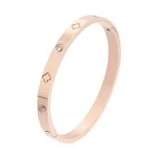 1-Piece Titanium Steel Bracelet, Mirror Polished, Vacuum Coated, Anti-Fading, Featuring A Four-Leaf Clover And Rhinestone, Fashionable Classic Design, Ideal For Daily Wear