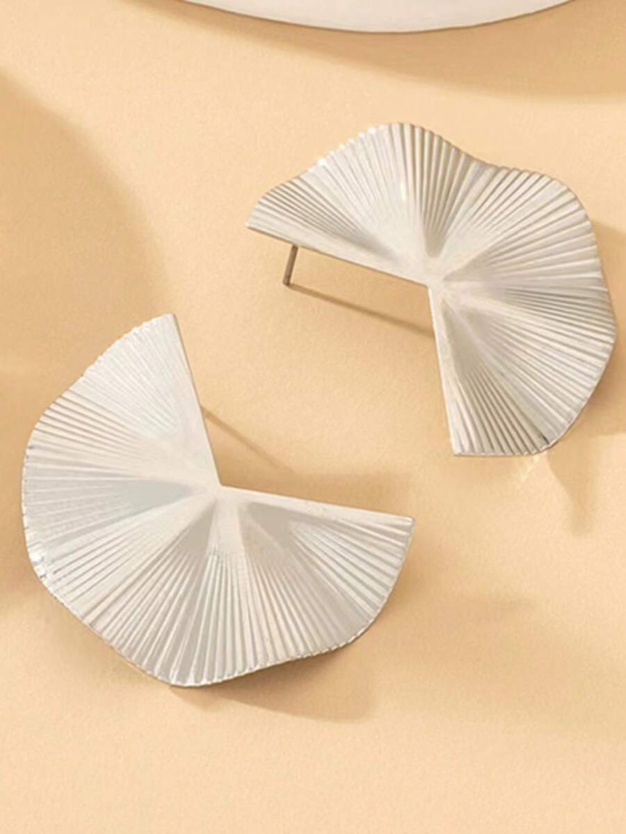 1 Pair Fashionable Leaf-Shaped Earrings For Women, Jewelry Gift Suitable For Daily Wear Or Gift Giving