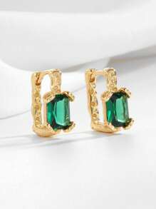 Artepollo 1 对 925 银防过敏圣帕特里克节绿色方形方晶锆石耳环，锤纹纹理，优雅奢华，适合派对或节日佩戴，生日/节日/周年纪念礼物