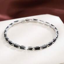 1 件女士奢华方晶锆石手链，独特设计，优雅配饰 - 銀色 - 查看 15