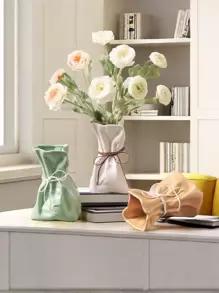 Jarrón decorativo inspirado en telas hecho a mano con lazo - Decoración del hogar minimalista moderna en forma de bolsa con tonos pastel para escritorio/estantería/sala de estar - Pieza versátil de exhibición para interiores con estilo bohemio y decoración de eventos - Recipiente de acento listo para regalar