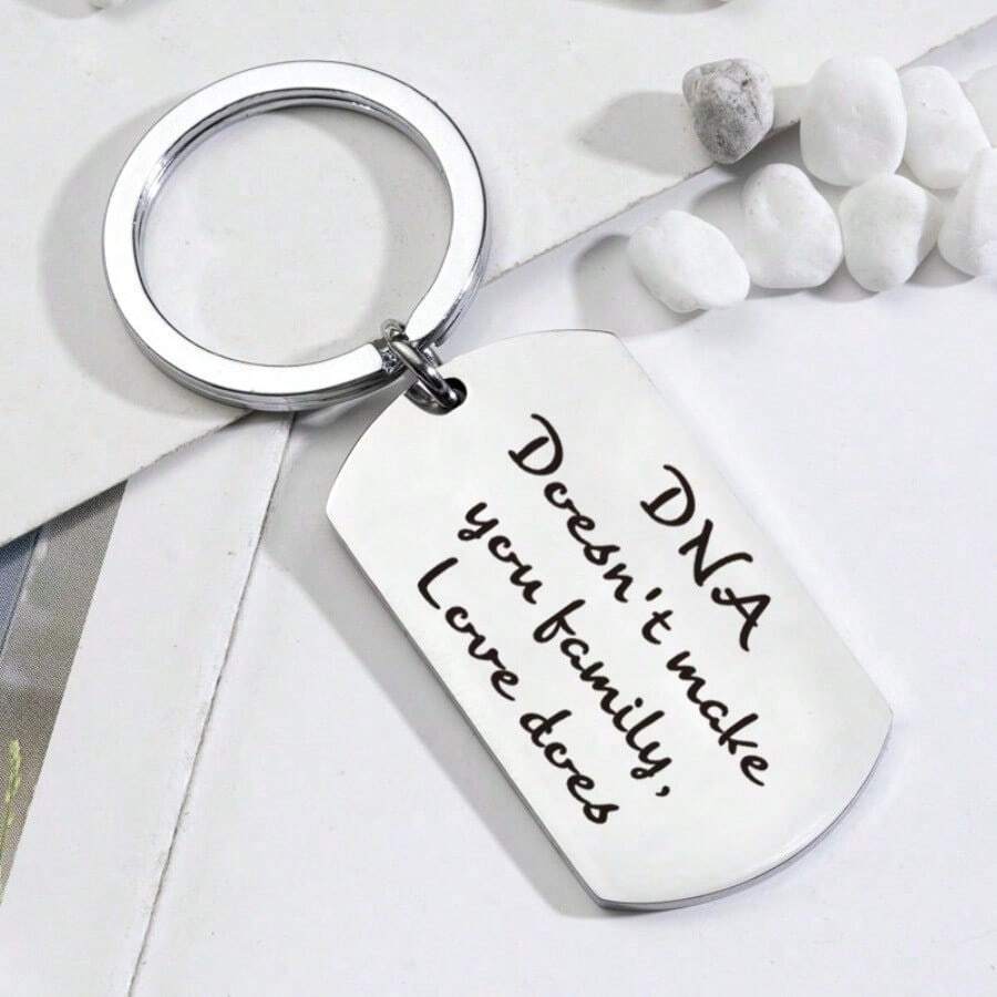 1pc Family Love Keychain DNA Metal Engraved Keyring Small Gift For Family Members