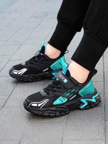Scarpe sportive casual per ragazzi con chiusura a strappo, ammortizzanti antiscivolo traspiranti in rete, scarpe da basket confortevoli e durevoli adatte per attività all'aperto come corsa e camminata, adatte per teenager e bambini, per uso interno/esterno e per allenamento di basket e corsa