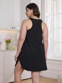 فستان صيفي مريح بلا أكمام للمرأة البدينة ، مطبوع بطباعة الغرافيتي للحب ، بياقة دائرية بلا أكمام ، تصميم خفيف وراحة - الأسود - مشاهدة 2