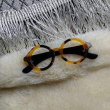 1pc Fashion Leopard Print Acrylic Brooch, Vintage Style Women Accessory For Year-Round Wear Dress Accessories Pin For Clothes Bag Charm School Office Accessories Shirts Jacket Jewelry Christmas Halloween Clothes Pin Funny Cute Teacher Gifts Costume Accessories Bag Charms