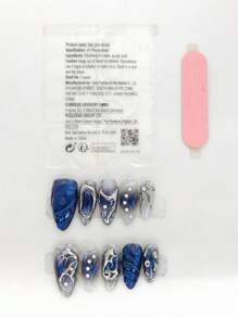 邂逅惊喜！手工按压式假指甲。十枚手工水滴形假指甲。未来感十足的赛博风格，蓝银交织的虹彩立体图案。 - 彩色 - 查看 5