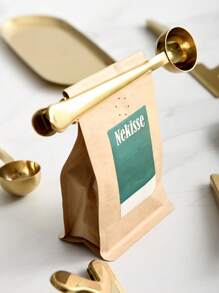 Cuchara medidora de acero inoxidable 2 en 1 con clip para bolsa, herramienta multifuncional para medir y sellar granos de café frescos, clip de sellado; joyas doradas de cocina, decoraciones de café espresso