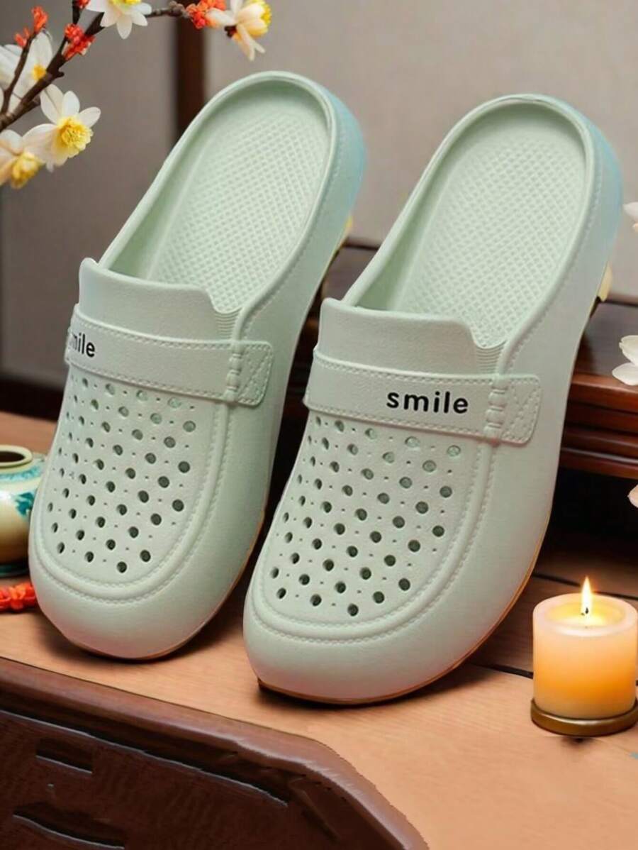 Women's Closed Toe Slip-On Sandals, Lightweight Non-Slip Outdoor Slippers, Fashion Flat Beach Shoes For Summer, Soft Hollow Breathable Mules