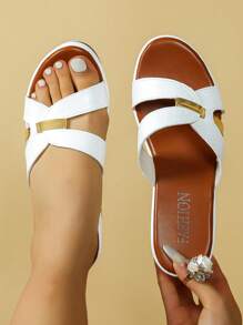 Women's Thick Sole Plus Size Sandals, Fashionable White Student School Shoes Thick Sole Beach Outdoor Slippers