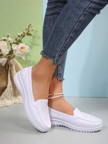 1 Pair Women's Classic Comfortable Loafers - Simple Minimalist Design - Solid Black Color Accent - Round Toe Slip-On Style - Flat Low Heel - Casual Business Dress Shoes - Suitable For Daily Commute And Business Occasions - 2025 Spring New Arrival - Black Classic Colorway - Premium PU Leather Material - Fashionable Flat Slip-On Shoes - White - View 3