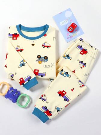 2 件套年轻男童长袖卡通汽车印花睡衣套装，舒适居家日常穿着，春秋季