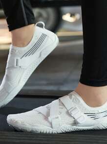 Women's Breathable Quick-Dry Water Shoes - Lightweight Anti-Slip Water Socks, Suitable For Beach, Surfing, Swimming And Fishing - White - View 3