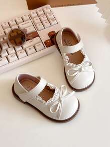 2025 Novos Sapatos de Sola Macia para Meninas Primavera/Outono, Sapatos de Princesa com Nó de Laço para Bebês e Antiderrapantes