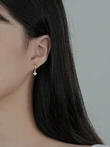 1 Pair Ladies' Fashion Luxury Elegant Four-Leaf Clover Earrings, Delicate Eardrops Suitable For Everyday Wear