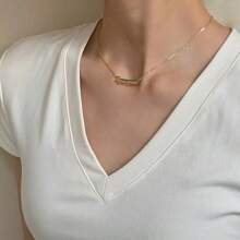 1pc Customized Name Women Necklace, Fashionable Stainless Steel Gold Nameplate Charm Chain Necklace, Personalized Jewelry Suitable For Birthday, Anniversary, Holiday Gifts For Friends, Lover, Family - Gold - View 3