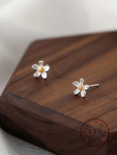 1 Pair S925 Sterling Silver Small Daisy Flower Stud Earrings, Minimalist Design For Women