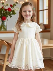 Vestido de estilo pastoril dulce con cuello de volantes, mangas abullonadas y estampado floral, adecuado para la escuela y actividades al aire libre, para verano