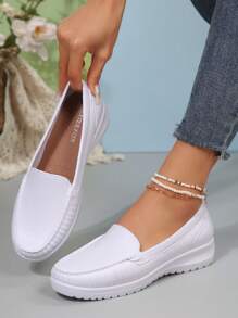 1 Pair Women's Classic Comfortable Loafers - Simple Minimalist Design - Solid Black Color Accent - Round Toe Slip-On Style - Flat Low Heel - Casual Business Dress Shoes - Suitable For Daily Commute And Business Occasions - 2025 Spring New Arrival - Black Classic Colorway - Premium PU Leather Material - Fashionable Flat Slip-On Shoes - White - View 1