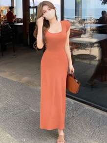 圆领短袖针织系腰中长连衣裙，休闲修身简约风格 - 橘色 - 查看 2