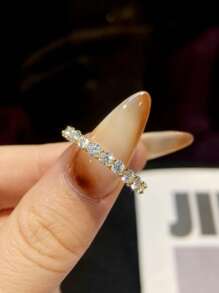 1pc 0.5Carat 4 Claws Round Design D-Color Moissanite Engagement Ring For Women Elegant S925 Sterling Silver Promise Ring Wedding Ring Bridal JewelryLuxury Jewelry Gifts