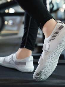 Women's Breathable Quick-Dry Water Shoes - Lightweight Anti-Slip Water Socks, Suitable For Beach, Surfing, Swimming And Fishing - White - View 4