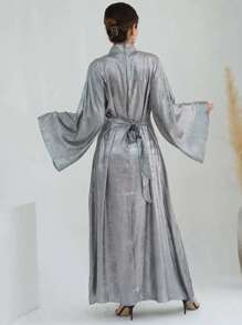 Robe longue élégante de style arabe pour femmes avec col montant et manches évasées - Argent - Voir 2