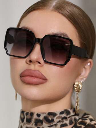 1 paire de lunettes de mode unisexes à grand cadre carré, style simple et moderne. Conviennent pour la rue, les voyages, la pêche, le style sportif, les tenues de vacances, la plage, la conduite, les vacances, les activités extérieures, les fêtes.
