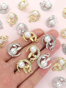 10 piezas de adorables y delicados encantos de luna y conejo con brillantes rhinestones, incrustaciones de perlas falsas - Colgantes de conejito de buenas noches para cadenas de clavícula elegantes, collares, pulseras, aretes y talla grande adornos de cadena - Regalo de fiesta de Pascua para familiares y amigos