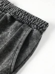 男士夏季轻盈纯色水洗运动短裤，休闲宽松抽绳腰带口袋沙滩短裤，emo，2000 年代风格 - 黑色 - 查看 3