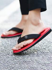 Infradito estivi da uomo, sandali da spiaggia antiscivolo, scarpe casual piatte, ciabatte di alta qualità, pantofole da casa per uomo