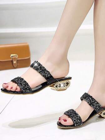 女士夏季休闲平底水晶凉鞋
