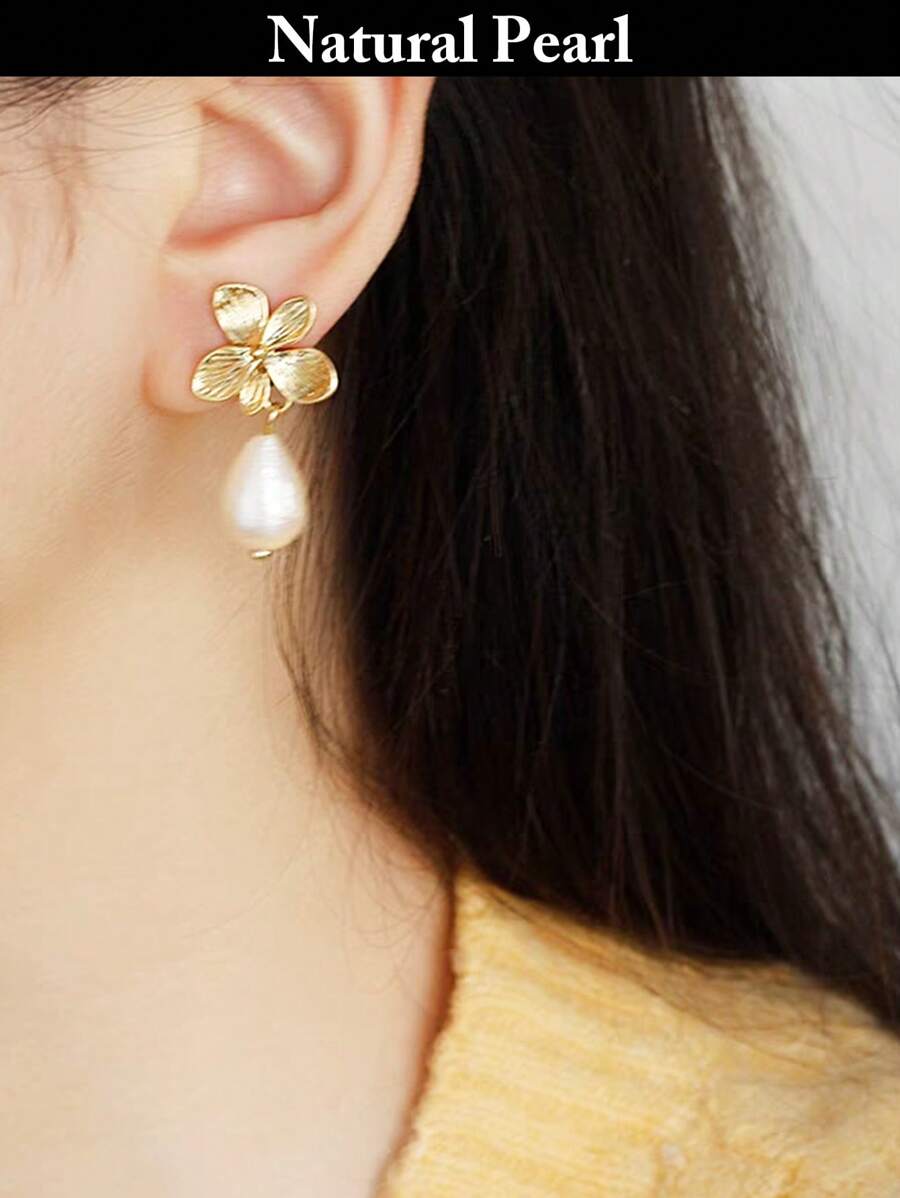 1 对时尚珍珠耳环，配天然泪珠珍珠花耳环，适合日常佩戴和节日，礼盒装