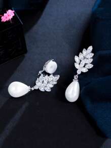1 Pair Sparkling White CZ Leaf Dangling Pearl Non-Pierced Ear Clips Earrings For Women Without Ear Holes, Jewelry For Brides, Engagement, Wedding, Bridal, Banquet, Party, Prom, Pageant, Bridesmaids, High Quality Accessories - 1 Pair Clip On Earrings - View 11